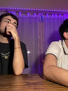 Lucasss2204 online show from April 11, 4:50 am