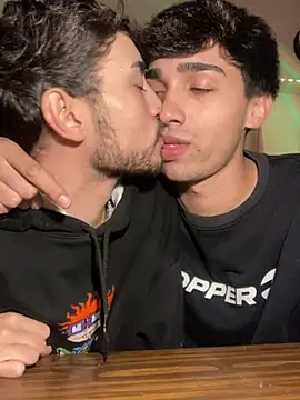 Lucasss2204 online show from April 15, 3:02 am