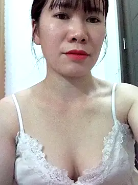 Bondgirl 9 online show from May 31, 7:48 am