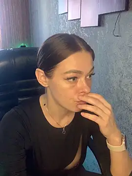 Im Phoenix  online show from March 10, 8:52 am