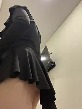 pinkpeachx online show from April 16, 6:41 pm