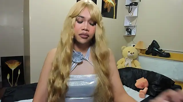 hugecelestina online show from April 15, 2:24 pm