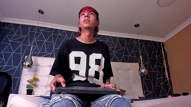 ChritianDowney online show from March 15, 8:37 pm