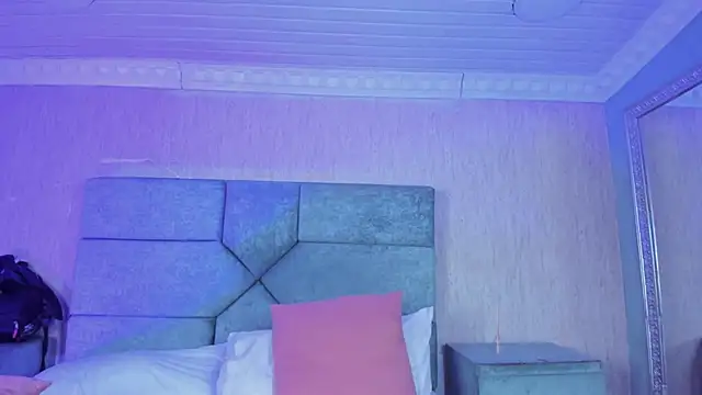 ChritianDowney online show from March 19, 4:27 am