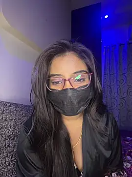 nikki catz online show from April 18, 6:23 pm