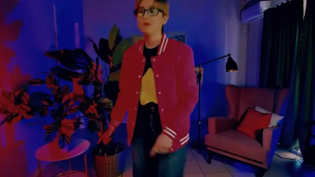 LixeLuna online show from April 9, 6:52 am