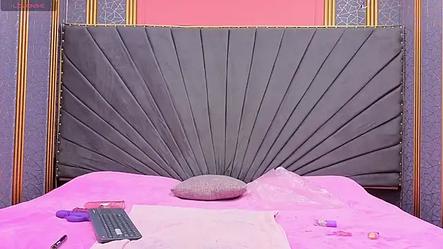 Kaely-Hot- online show from March 10, 2:22 pm