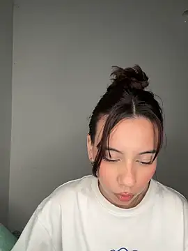 Nicole Cute04 online show from April 12, 4:28 am