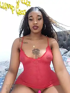 KendallJanner online show from April 17, 4:32 pm