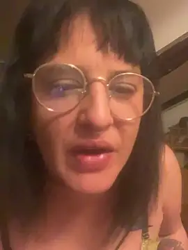 Xlilli69X online show from April 5, 8:06 pm