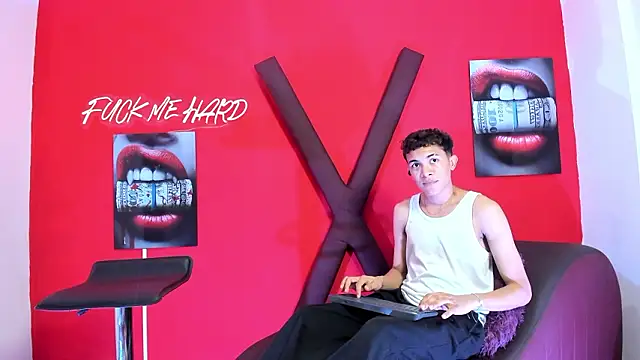 SKYN MAN online show from March 22, 1:42 am