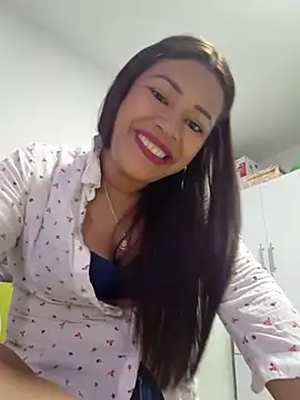 Danna Lozano online show from April 10, 6:45 pm