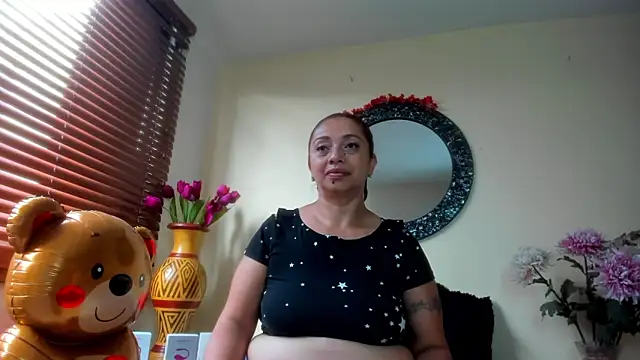 Maye Milf  online show from March 26, 12:44 pm