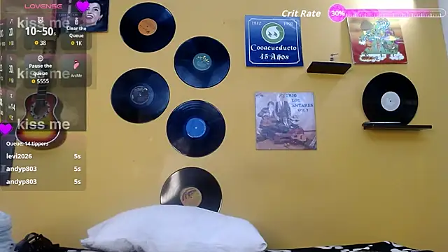 lilithevil32 online show from July 13, 1:52 am