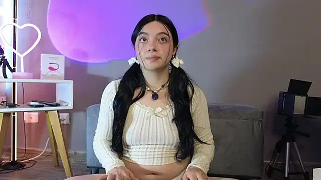 Im Elaris online show from March 14, 4:12 pm