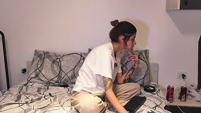 sweelexy online show from April 13, 10:59 pm