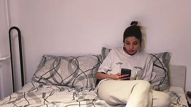 sweelexy online show from April 15, 12:39 am