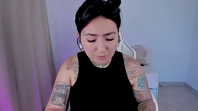 heeyy kitty online show from March 25, 2:34 pm