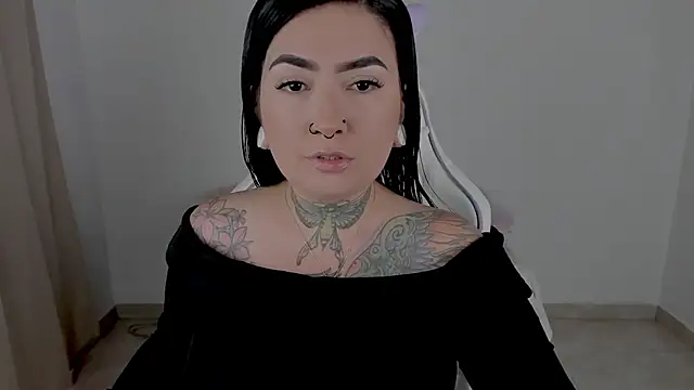 heeyy kitty online show from April 13, 4:23 pm