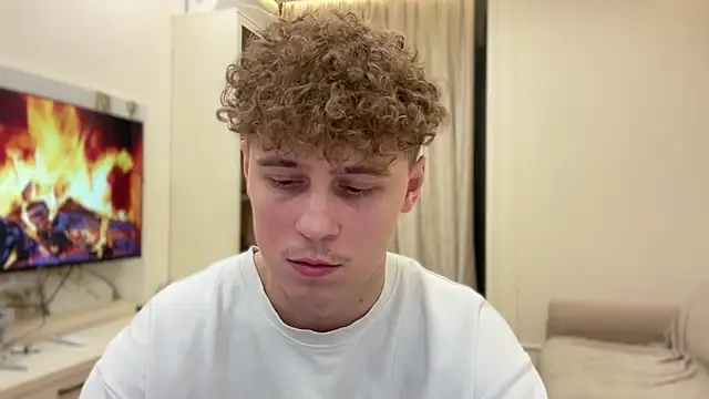 Snapshot of SinsofTyler chatting on March 3, 6:58 pm SinsofTyler online show from March 3, 6:58 pm