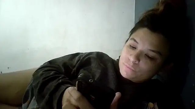 KendraBoss online show from April 14, 3:01 am