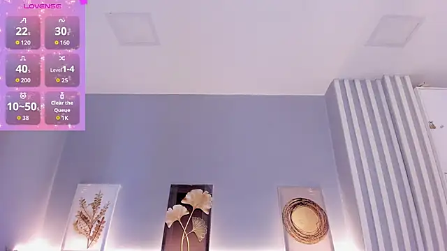 Snapshot of ManuelaMontes_ chatting on May 29, 11:41 am ManuelaMontes online show from May 29, 11:41 am