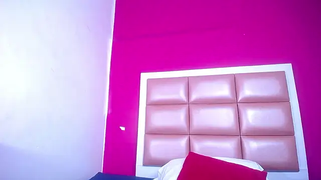 secrett whore18 online show from March 4, 6:36 pm