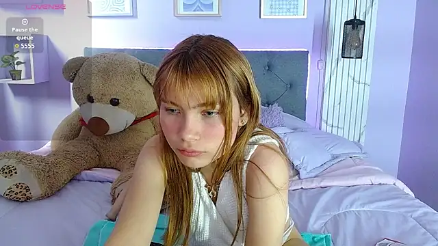 Snapshot of Celeste__London chatting on May 17, 6:48 pm Celeste London online show from May 17, 6:48 pm