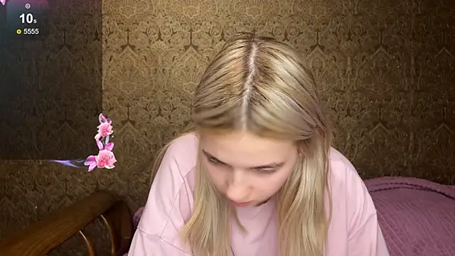 Snapshot of marianamila chatting on March 4, 12:05 am marianamila online show from March 4, 12:05 am