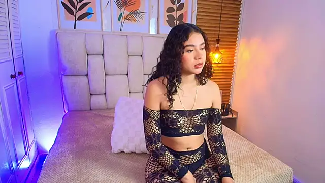 Snapshot of HemmaStar chatting on July 7, 1:04 pm HemmaStar online show from July 7, 1:04 pm