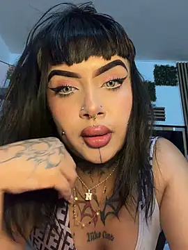 LauriInk1 online show from March 25, 1:44 am