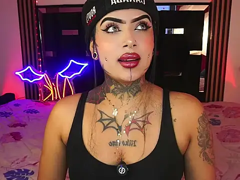 LauriInk1 online show from April 16, 9:15 pm