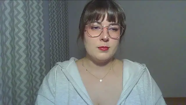 Snapshot of ClaraHard chatting on June 8, 7:14 pm ClaraHard online show from June 8, 7:14 pm
