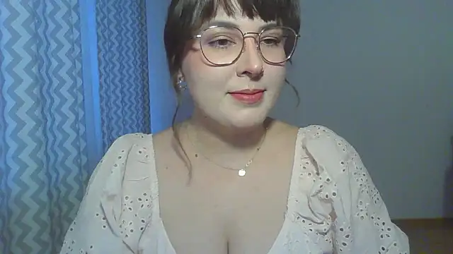 Snapshot of ClaraHard chatting on June 10, 5:45 pm ClaraHard online show from June 10, 5:45 pm