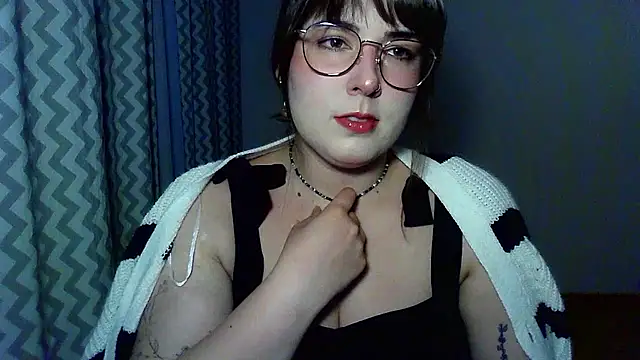 Snapshot of ClaraHard chatting on July 12, 6:43 pm ClaraHard online show from July 12, 6:43 pm
