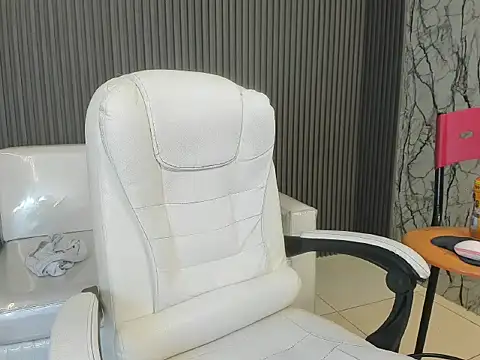 taylor bigdick18 online show from March 6, 12:18 am