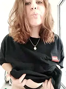 beluve l online show from March 31, 3:45 pm