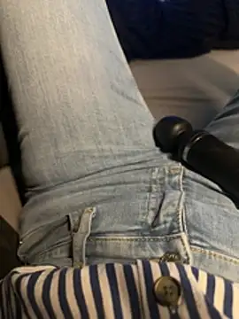 aleexii s online show from April 16, 7:58 pm