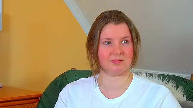 MelodyMoores online show from March 21, 8:19 am