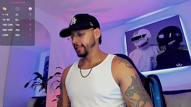 Snapshot of NikoHank_ chatting on May 31, 6:21 am NikoHank online show from May 31, 6:21 am