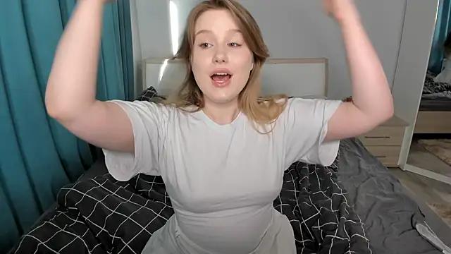 Snapshot of JennyHardy chatting on May 19, 2:23 pm JennyHardy online show from May 19, 2:23 pm