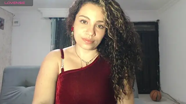 Snapshot of melany_montenegro chatting on May 10, 7:13 am melany montenegro online show from May 10, 7:13 am