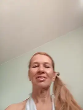 Snapshot of ViktoriaSexi1 chatting on March 21, 8:08 am ViktoriaSexi1 online show from March 21, 8:08 am