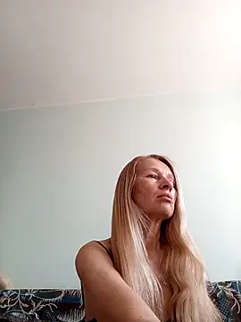 Snapshot of ViktoriaSexi1 chatting on April 6, 5:52 am ViktoriaSexi1 online show from April 6, 5:52 am
