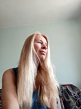 Snapshot of ViktoriaSexi1 chatting on April 13, 9:26 am ViktoriaSexi1 online show from April 13, 9:26 am