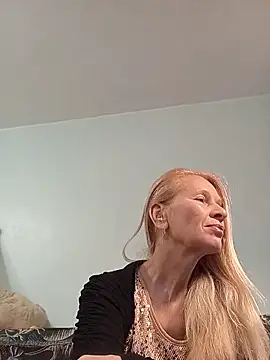 Snapshot of ViktoriaSexi1 chatting on April 18, 8:31 pm ViktoriaSexi1 online show from April 18, 8:31 pm