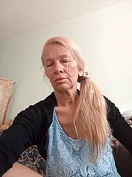 Snapshot of ViktoriaSexi1 chatting on April 21, 4:52 am ViktoriaSexi1 online show from April 21, 4:52 am