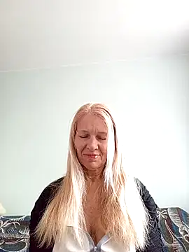 Snapshot of ViktoriaSexi1 chatting on April 22, 12:07 pm ViktoriaSexi1 online show from April 22, 12:07 pm