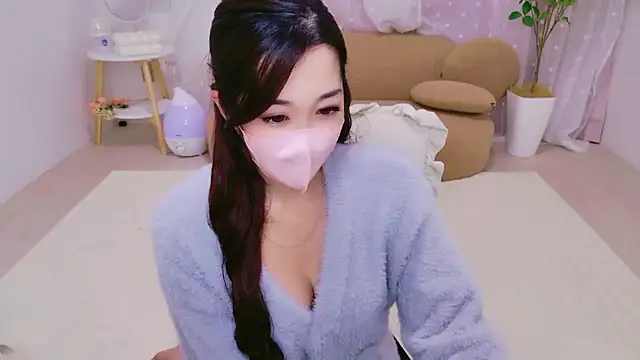 YURIKAsan  online show from April 1, 12:17 pm