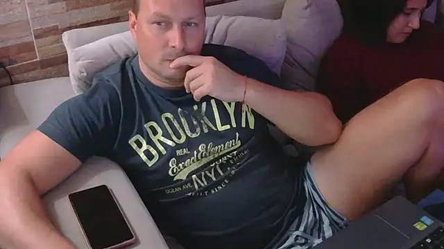 lustonfan online show from April 14, 1:44 am